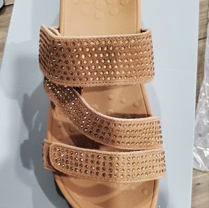 Vionic platform adjustable strap sandals